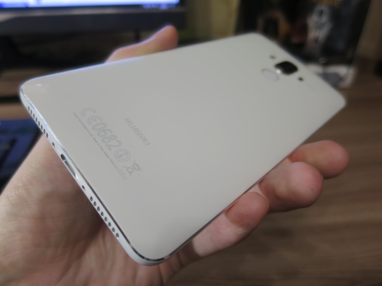 Задняя спинка смартфона Huawei Mate 9