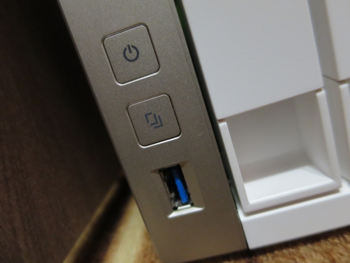 Кнопка резеврного копирования с USB устройства