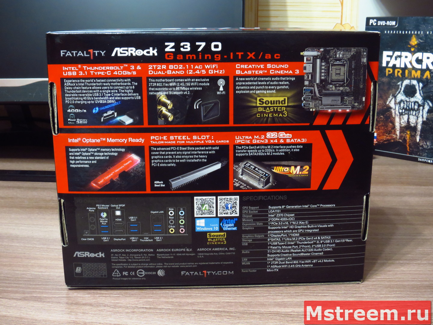 Упаковка материнской платы ASRock Fatal1ty Z370 Gaming-ITX/ac 