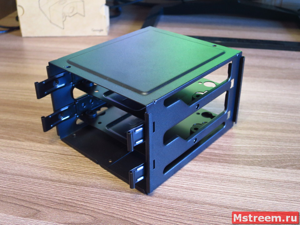 Корзина под накопители (HDD и SSD). Корпус Fractal Design Meshify C Mini