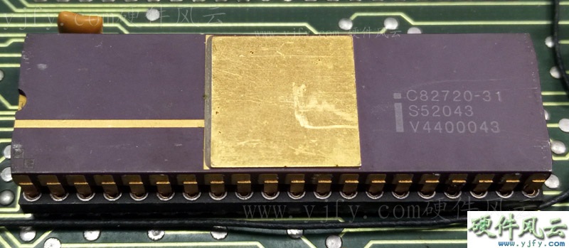 Графический чип Intel 82720
